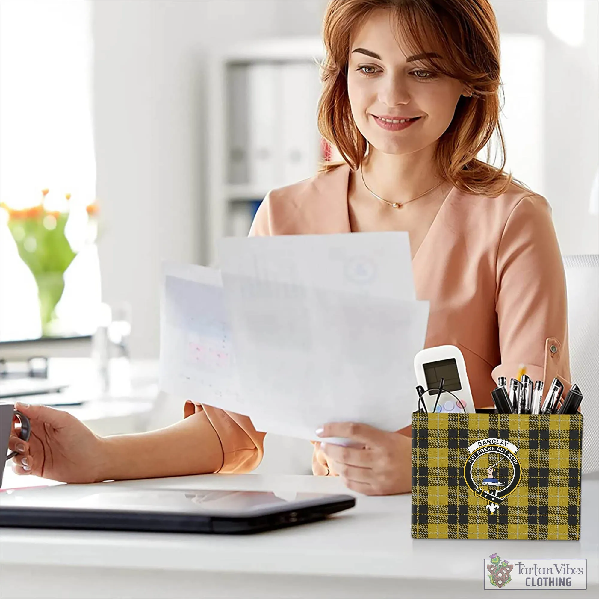 Barclay Dress Tartan Pen Holder with Family Crest