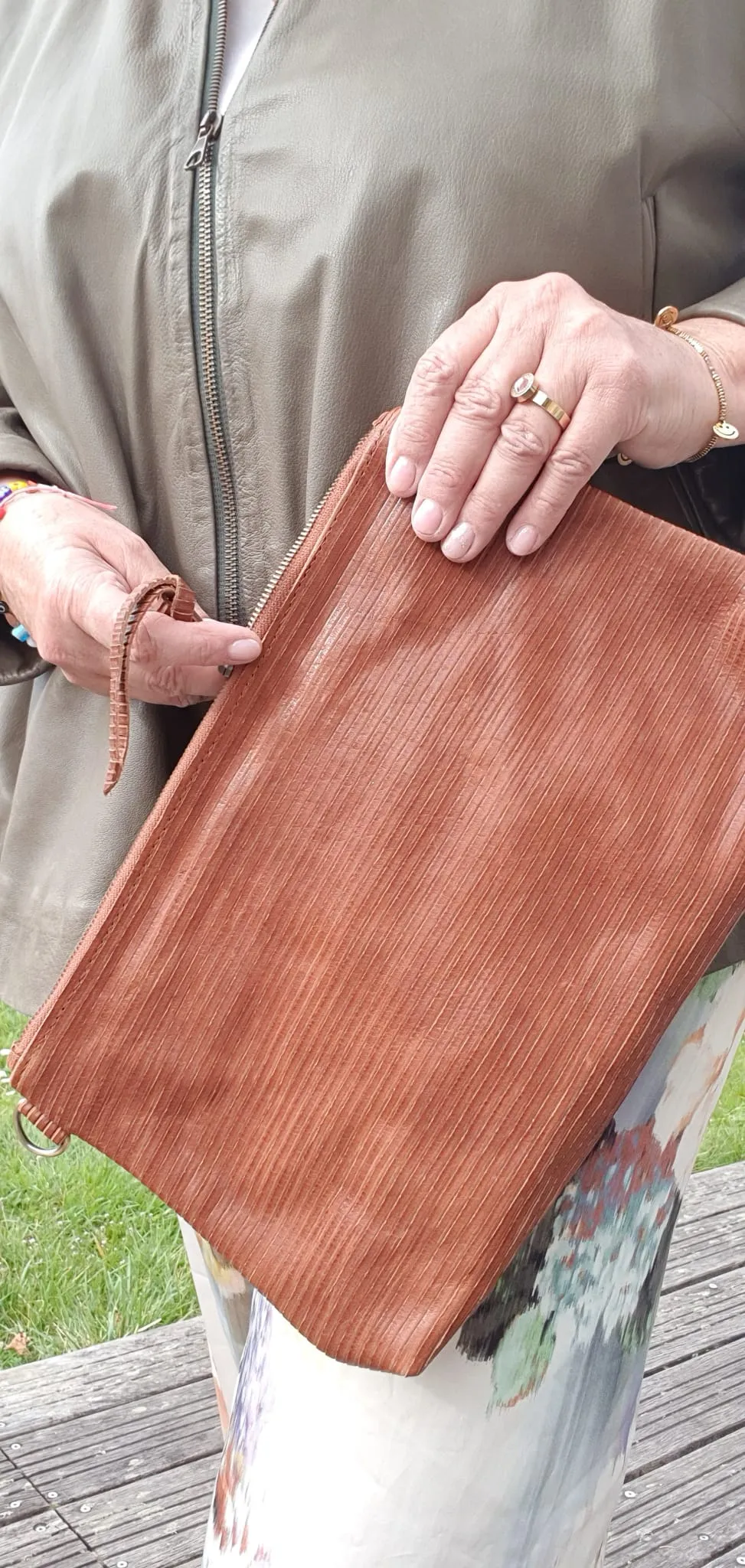 Leather Pochette JESSICA